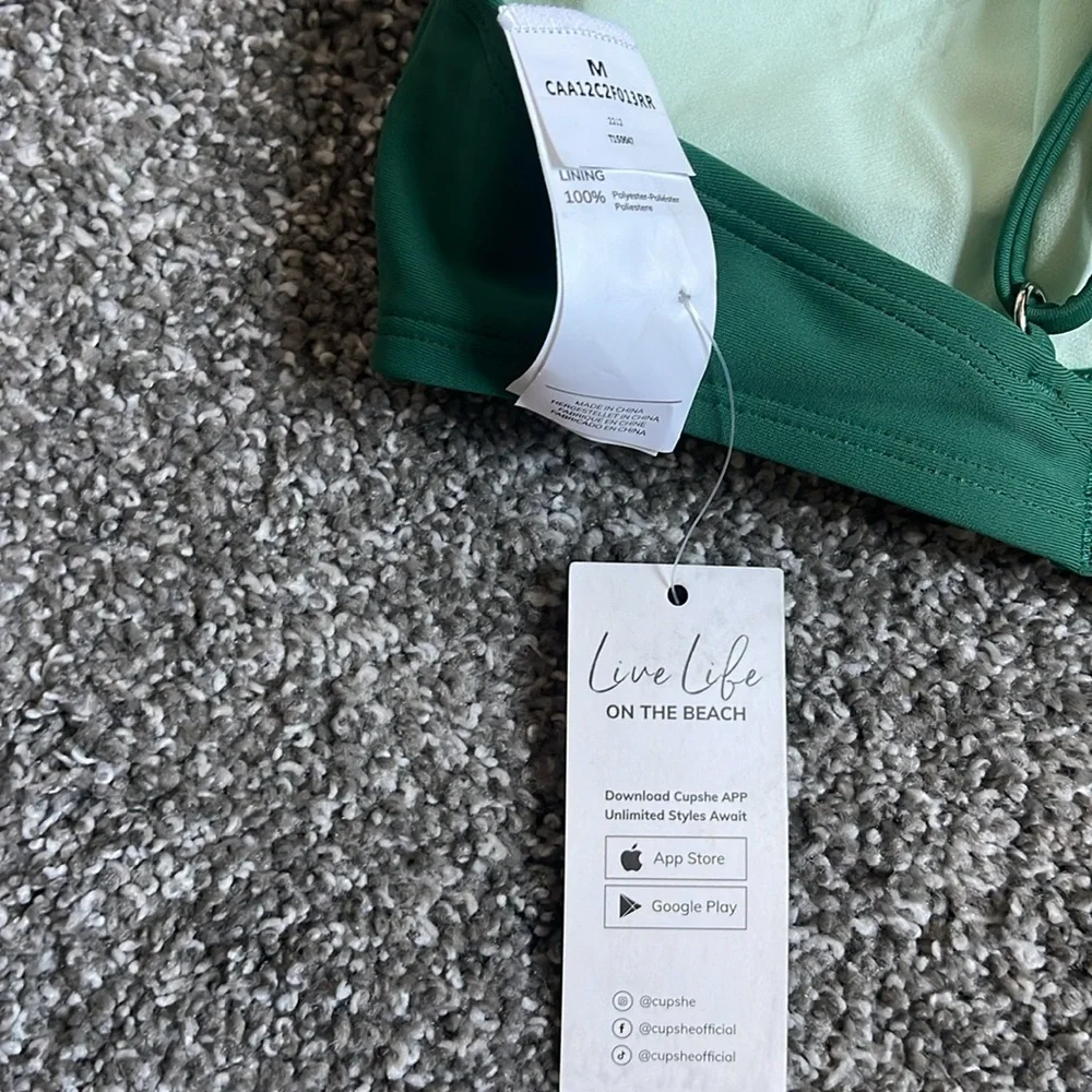 NWT Cupshe Green Bikini Top, size Med - Picture 4 of 6